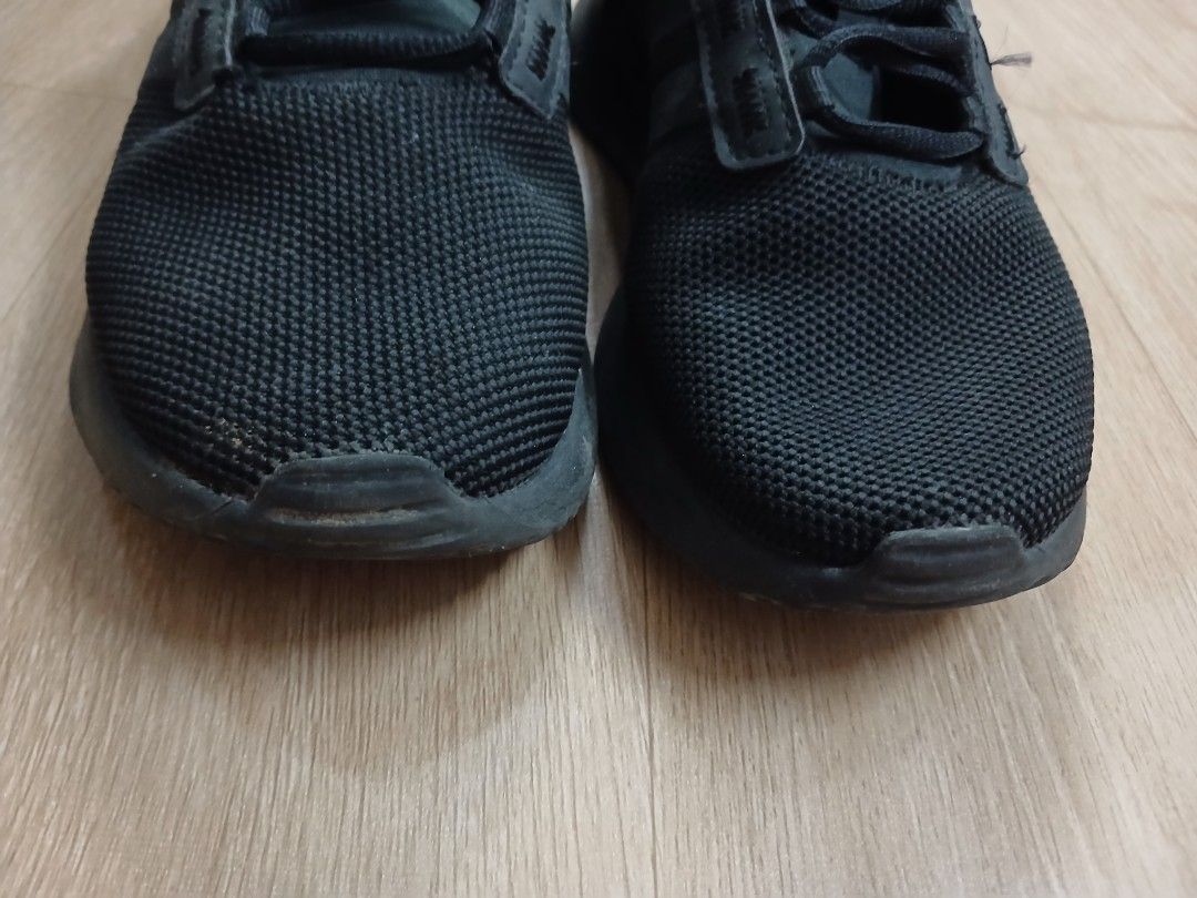 Adidas Cloudfoam Comfort Black Running Shoes (Category: Babies & Kids Fashion) located in Muntinlupa City. Submitted by rocelty19 (Listing ID 1448138749, Image 2). Description: Black Adidas running shoes Preloved Original without box Size 6.