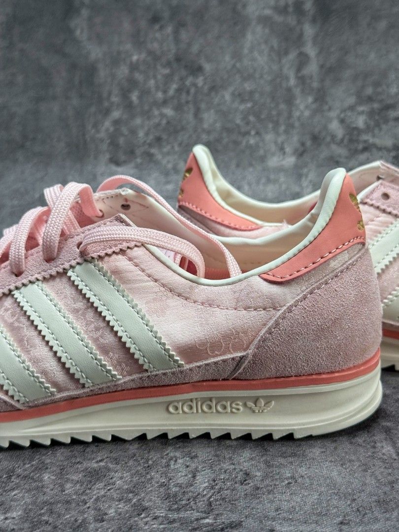 Adidas SL 72 RS W (Category: Sneakers) located in Kuala Lumpur. Submitted by khai.uasneakers (Listing ID 1448184262, Image 3). Description: ✅ Euro 36–40 In Stock ✅ Shipping Included (West Malaysia) 📦 Properly packed before dispatch. 📸 Real product images uploaded. 📬 Message for availability details. Ref: S36JED145HDH.