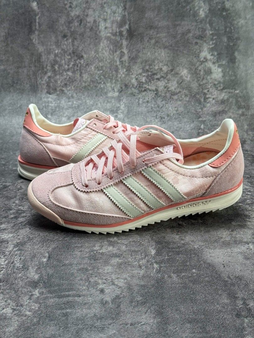 Adidas SL 72 RS W (Category: Sneakers) located in Kuala Lumpur. Submitted by khai.uasneakers (Listing ID 1448184262, Image 1). Description: ✅ Euro 36–40 In Stock ✅ Shipping Included (West Malaysia) 📦 Properly packed before dispatch. 📸 Real product images uploaded. 📬 Message for availability details. Ref: S36JED145HDH.