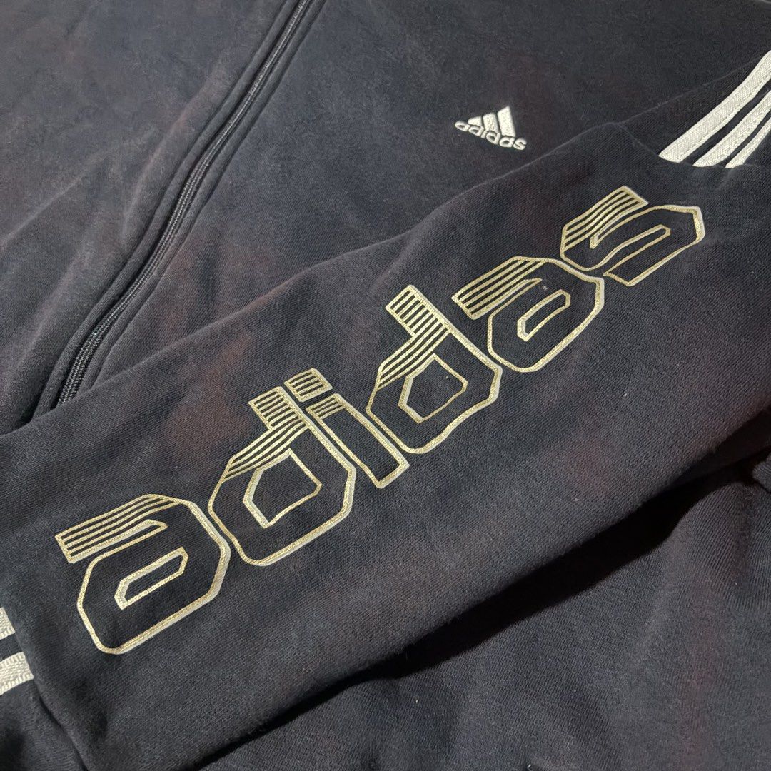 Adidas Track Jacket Navy Blue White Stripes XL (Category: Coats, Jackets and Outerwear) located in Manila. Submitted by rondapits (Listing ID 1448115697, Image 2). Description: ADIDAS TRACK JACKET NAVY BLUE 24X30 CONDITION 9.5/10 COLOR RATE 9.5/10 NO ISSUE 350+SF.