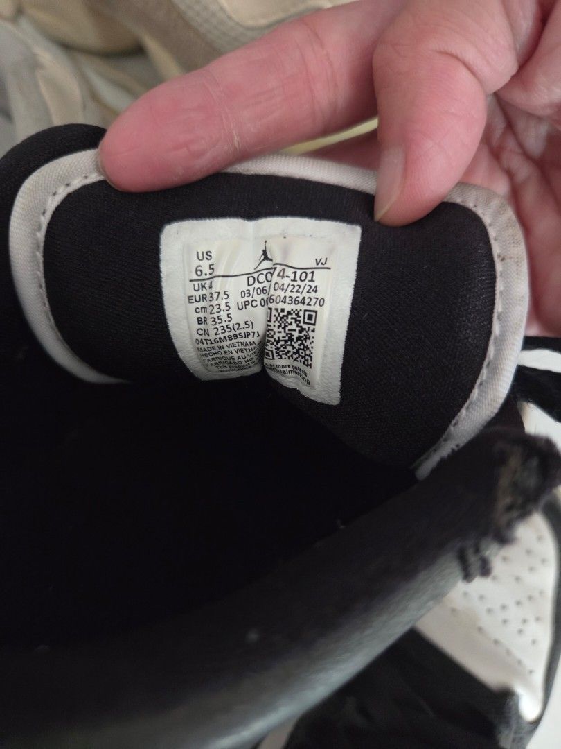 Air Jordan 1 Low Black White Sneakers (Category: Sneakers) located in Bulacan. Submitted by farfinfab (Listing ID 1448079285, Image 2). Description: personal preloved size US6.5 no box.