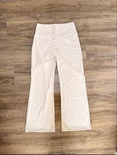 (Category: ) located in . Submitted by shopaholic_c (Listing ID 1448081606, Image 1). Description: .