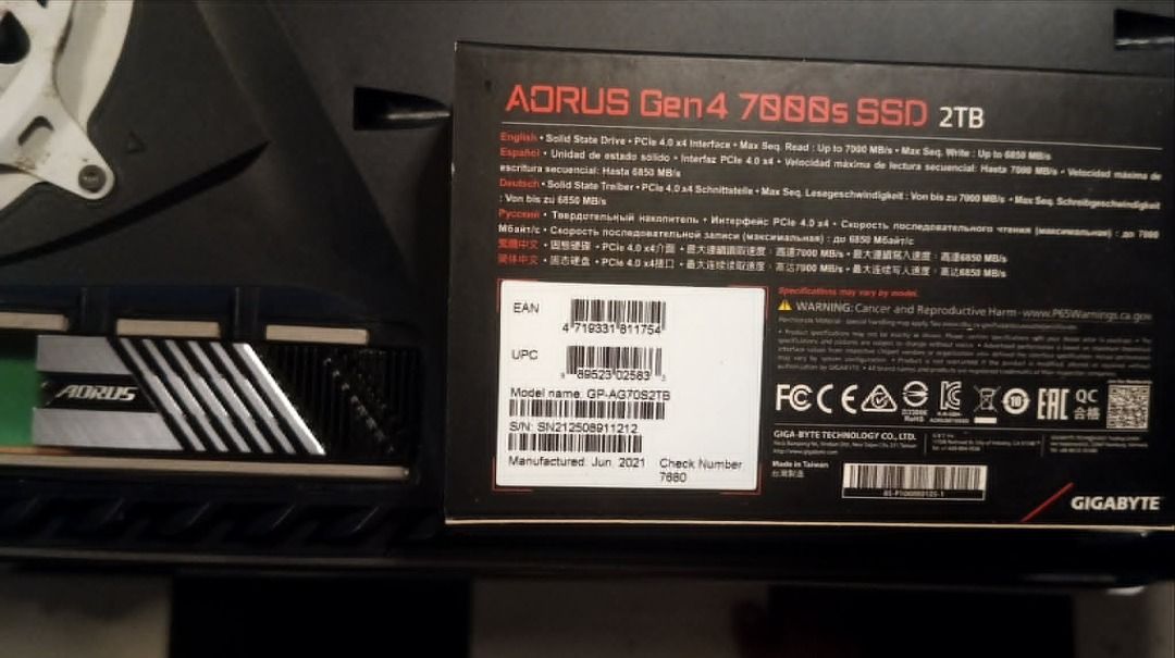 AORUS Gen4 7000s 2TB SSD (Category: Computer Parts) located in Candon. Submitted by ianneody.ignacio (Listing ID 1448088570, Image 2). Description: - Brand: AORUS - Model: Gen4 7000s SSD - Capacity: 2TB - Interface: PCIe Gen4 - High-speed performance - Sleek AORUS design for interested buyers msg me here on carousel shipping is free, if cant do meet up shipping i use is lbc cash on pick up.