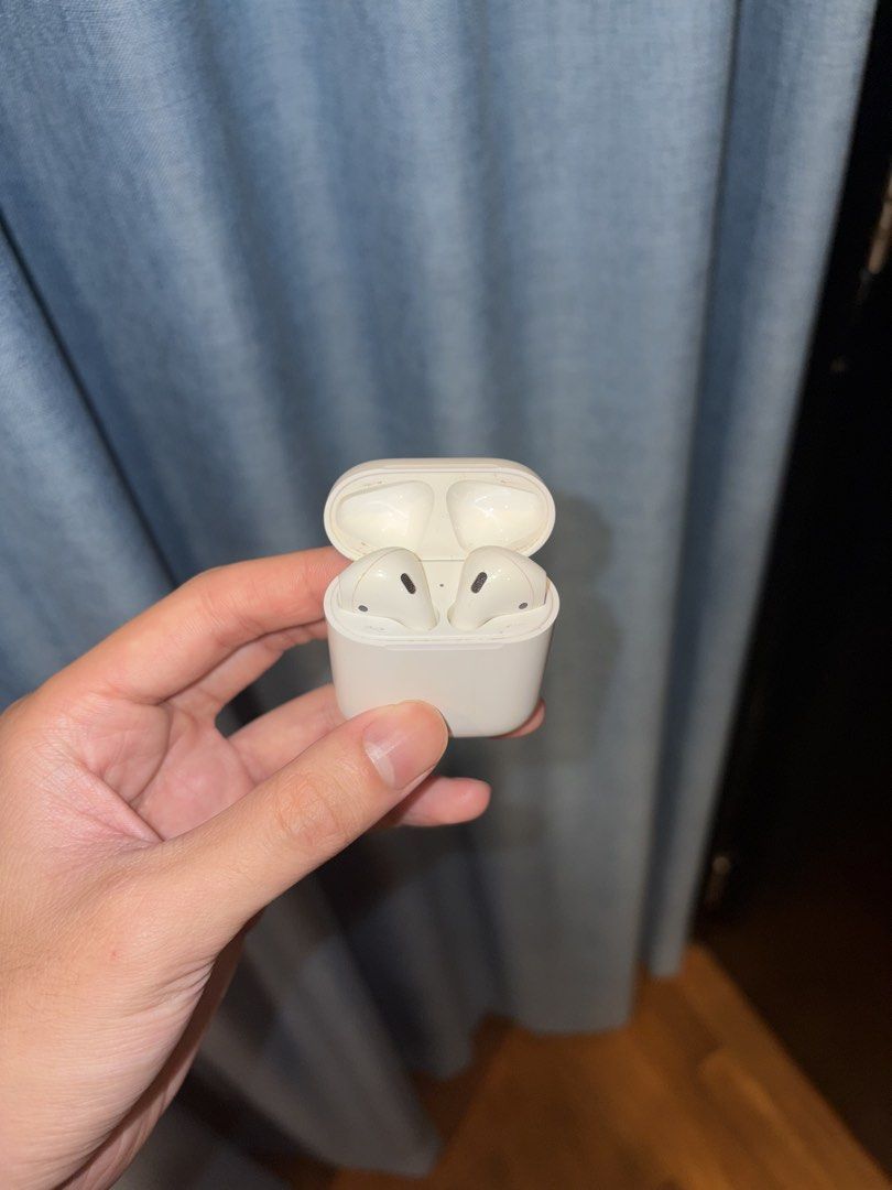 Apple AirPods