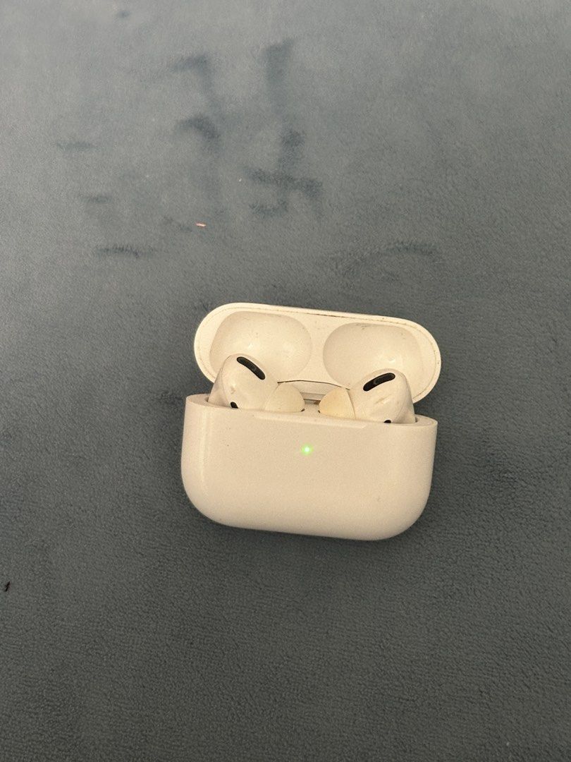Apple AirPods Pro502835369319475201