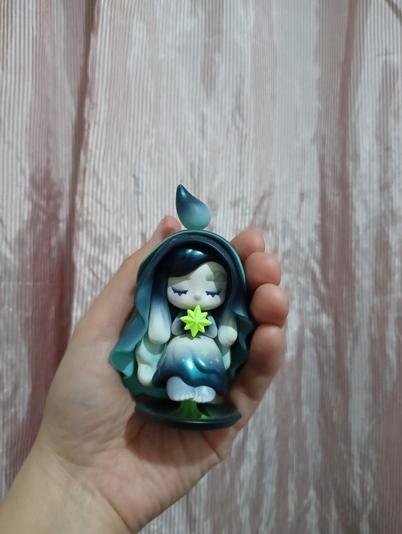 Authentic Popmart CHAKA Figurines (Category: Designer & Blind Box Toys) located in Quezon City. Submitted by katrinuh815 (Listing ID 1448217009, Image 3). Description: - All authentic; bought at Fully Booked and Official Popmart Store - No more box, but only used for display - All in excellent condition - Php 500 EACH.