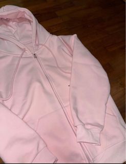 (Category: ) located in . Submitted by peachy.bby (Listing ID 1448271856, Image 1). Description: .