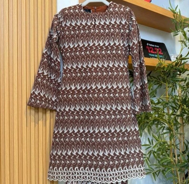 Baju Kurung Mahogany XS (Category: Baju Kurung & sets) located in Penaga. Submitted by faa.farah (Listing ID 1448213555, Image 1). Description: .