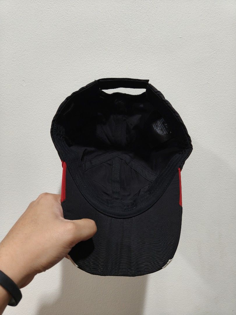 BALENCIAGA TRACKS COLORBLOCK STRIPES BASEBALL CAP (Category: Caps & Hats) located in Taguig. Submitted by spotncop (Listing ID 1448237048, Image 3). Description: BALENCIAGA TRACKS COLORBLOCK STRIPES BASEBALL CAP ADJUSTABLE STRAPBACK BRANDNEW NEVER BEEN USED DETAILED & ACTUAL PIC ALREADY POSTED TAGUIG LOCATION 899 PHP + SF.