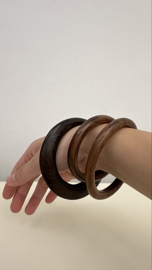 Bangles （分類：手鍊）位於 Hong Kong。 由 pa_nf 提交（商品編號 1448107793，圖片 5）。簡介： Fashion，vintage。