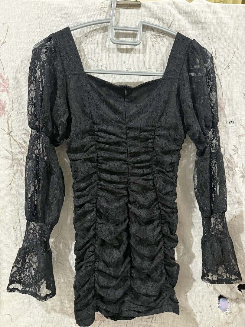 Black Dress (Category: Dresses) located in Manila. Submitted by abcdcv (Listing ID 1448122440, Image 3). Description: .