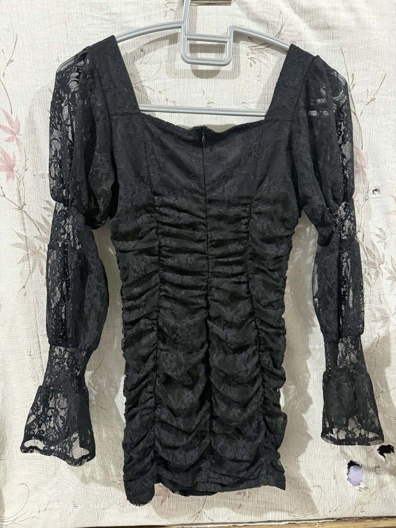 Black Dress (Category: Dresses) located in Manila. Submitted by abcdcv (Listing ID 1448122440, Image 2). Description: .