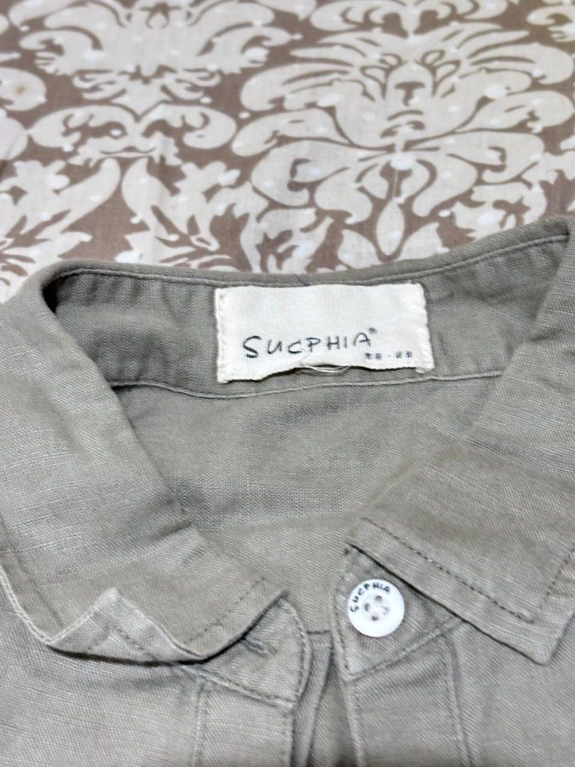 Blouse import (Kategori: Atasan) berada di Jakarta Pusat. Dikirim oleh caca_zerico (ID iklan 1448162138, Gambar 2). Deskripsi: Aku beli di jastip bangkok, cumaa pas aku pakai hijab friendly sekaliii jadi aku mo juall.