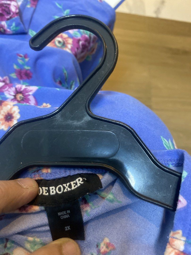 Blouse light blue flower design back to back (Category: Blouses) located in Quezon City. Submitted by bebothann (Listing ID 1448193748, Image 2). Description: Back 2 back light blue blouse flower design Joe boxer XL Made in china 95% polyester/ 5% spandex SF c/o buyer.