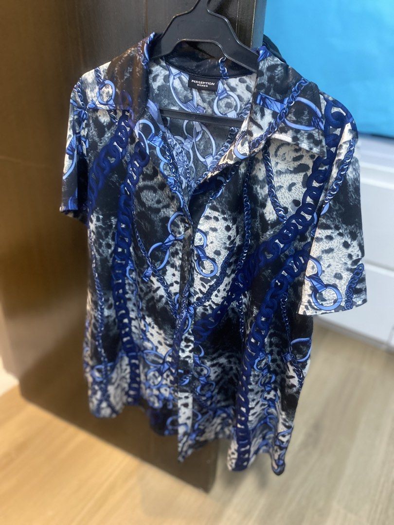 Blouse printed back 2 back (Category: Blouses) located in Quezon City. Submitted by bebothann (Listing ID 1448196189, Image 3). Description: Blouse printed back to back Perception women 2XL SF c/o buyer Buttons in front.