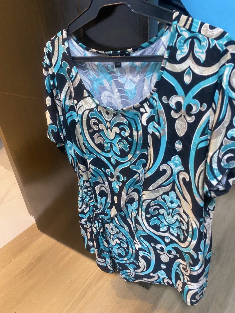 Blue green printed blouse (Category: Blouses) located in Quezon City. Submitted by bebothann (Listing ID 1448144293, Image 1). Description: Blouse blue green color design Sami and Jo 94% polyester / 6% spandex XL made in vietnam.