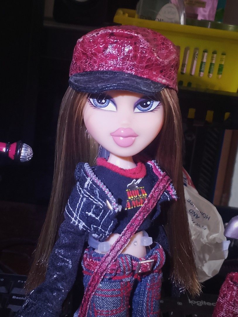 bratz rock angelz cloe (og) (Category: Kids Toys) located in Albuera. Submitted by angel_zone22 (Listing ID 1448171634, Image 2). Description: got her inbox last year and unboxed her right after. jacket and skirt is already peeling but no other visible flaws sa doll. still manage your expectations kase this doll is 2 decades old lol. does not include mannequin. pm me lang if interested! 💗 MOP: Gcash MOD: J&T.