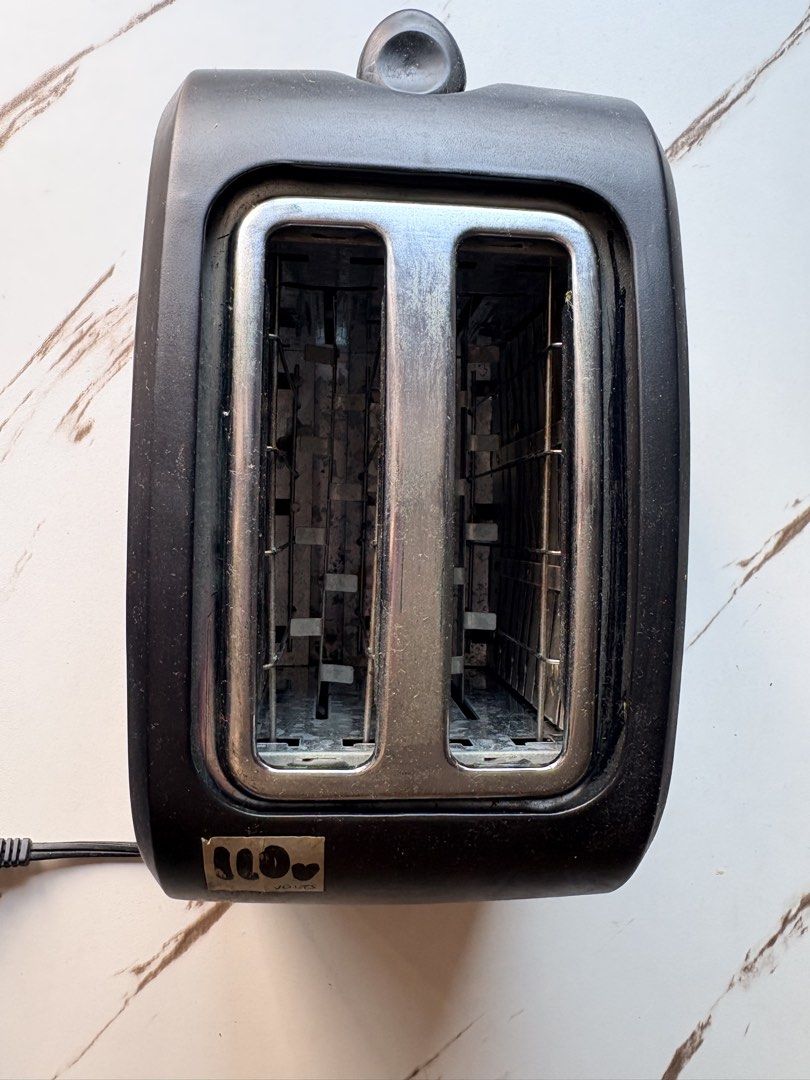 Bread Toaster 110V (Category: Bakeware) located in Marikina City. Submitted by jr.listings (Listing ID 1448174021, Image 3). Description: Note: 110 Volts.