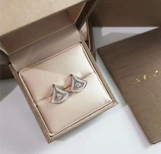 (Category: ) located in . Submitted by b.y_luxury (Listing ID 1448242814, Image 1). Description: .