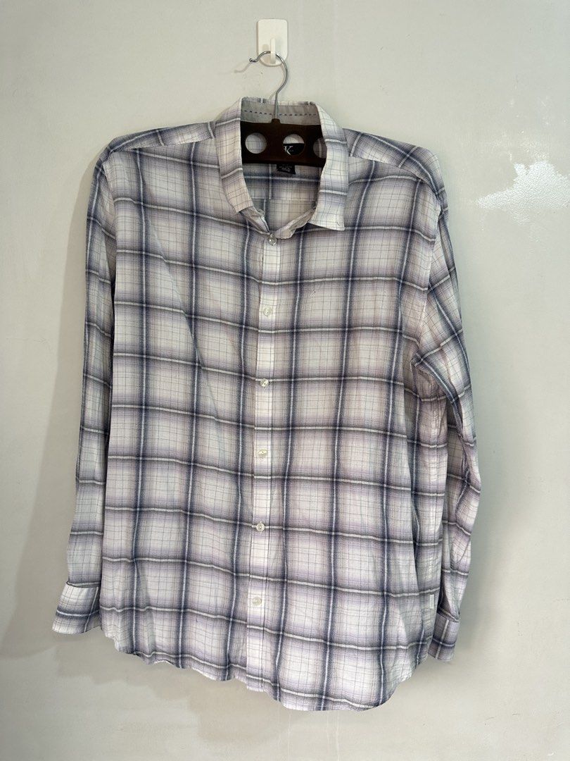 Calvin Klein Longsleeve Polo (Category: Formal Shirts) located in Manila. Submitted by markokostlich (Listing ID 1448147015, Image 1). Description: Frelabaru Brand: Calvin Klein Polo Condition: 8/10 Color: 10/10 Dimes: L- 29.5, W- 23 📌𝙍𝙀𝙈𝙄𝙉𝘿𝙀𝙍𝙎 ♡ Mine now, pay now ♡ Please manage your expectation coz these are preloved items. ♡ Color may slightly vary due to lighting. ♡ SF depends on your location 📦Via J&T or Lalamove 💎GoTyme/ Gcash �