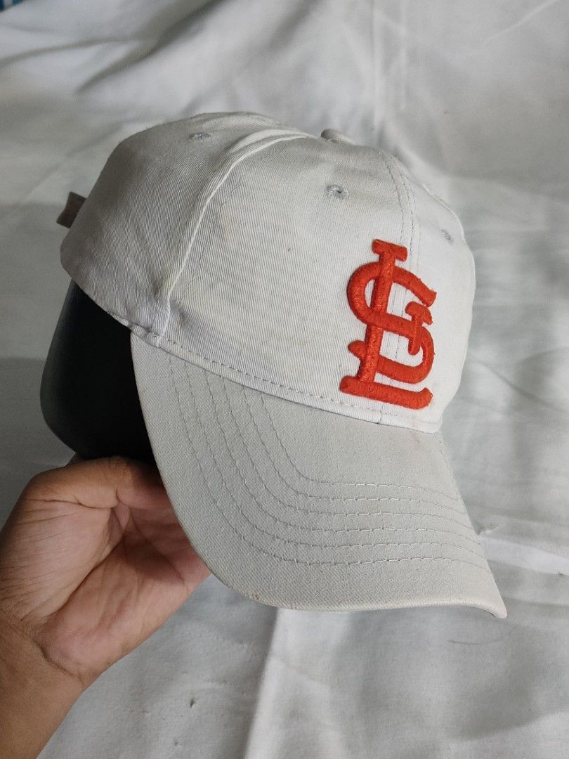 CAP BUNDLE (Category: Caps & Hats) located in Taguig. Submitted by joshferarro_ (Listing ID 1448147273, Image 3). Description: 6 caps for 700 2 Adidas Calle Vintage Racing Trucker (Otto snap) Random One size cap MLB.