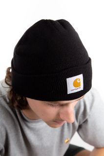 (Category: ) located in . Submitted by y2k.luxury.streetwear.outdoor (Listing ID 1448237767, Image 1). Description: .