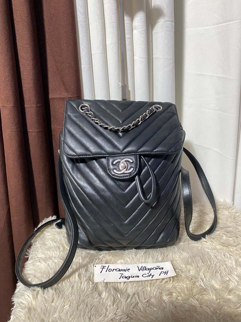Chanel backpack (Category: Luxury Apparel) located in Tagum. Submitted by luxbagelyas (Listing ID 1448241437, Image 1). Description: good condition no flaws sign of used ,rubs sa corners.