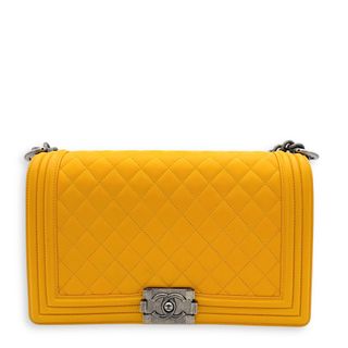(Category: ) located in . Submitted by carousellluxury (Listing ID 1355482566, Image 1). Description: .