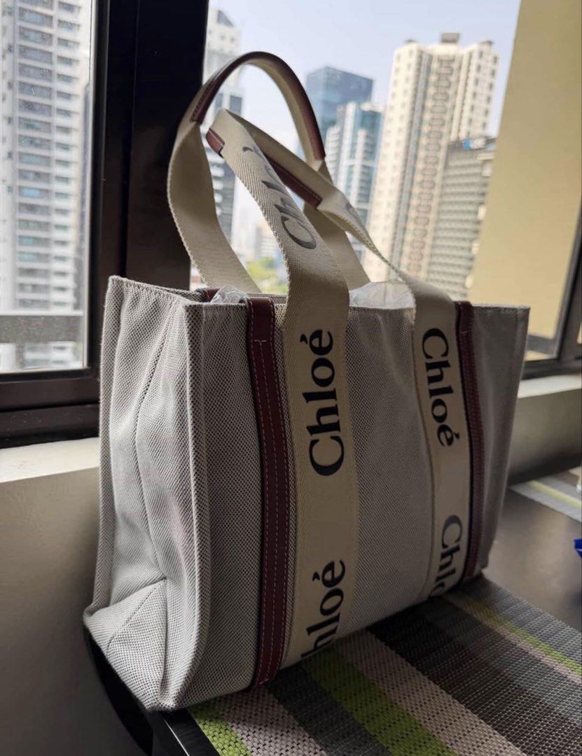 Chloé Woody Tote Medium (Category: Luxury Bags & Wallets) located in Manila. Submitted by nylahsel (Listing ID 1448240305, Image 2). Description: Authentic Chloe Woody Tote Medium Used good, no scuffs etc Minimal signs of use, just needs cleaning Slightly negotiable.