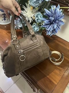 (Kategori: ) berada di . Dikirim oleh vintagebag_ays (ID iklan 1448253204, Gambar 1). Deskripsi: .