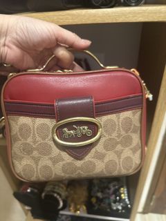 (Category: ) located in . Submitted by rosario2021 (Listing ID 1448221032, Image 1). Description: .