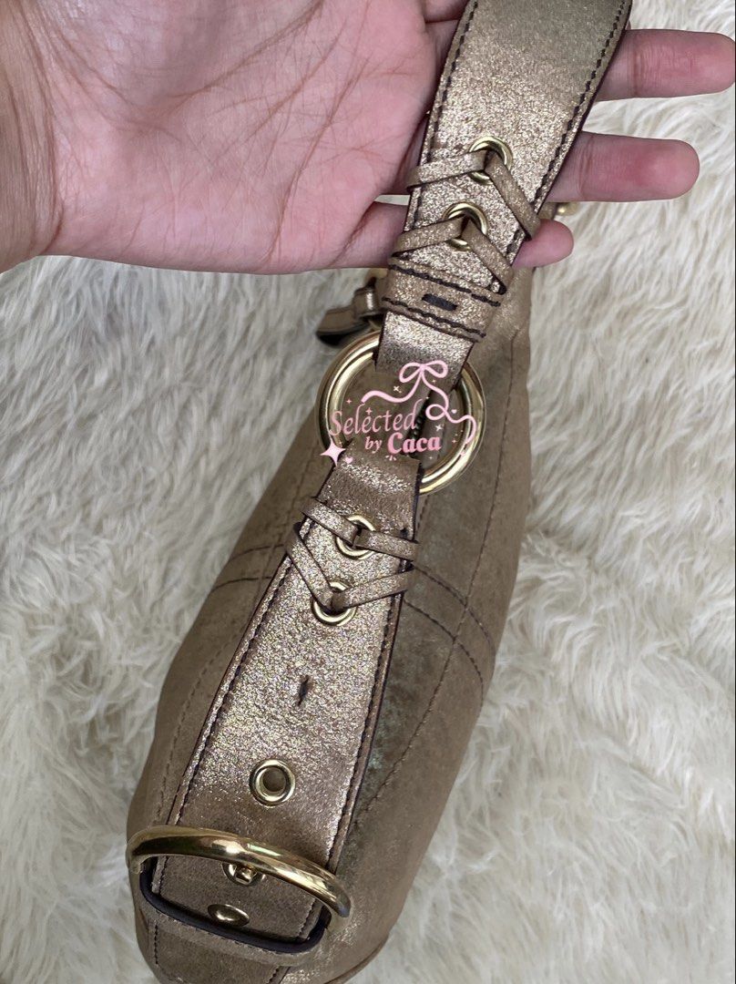 Coach soho limited edition metallic shimmering gold (Kategori: Tas & Dompet Wanita) berada di Jakarta Barat. Dikirim oleh syabila20 (ID iklan 1448172791, Gambar 3). Deskripsi: Negotiable .
