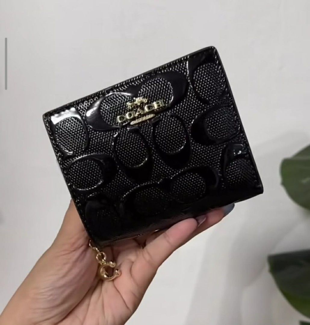 COACH WALLETS 2999 EACH (Category: Wallets & Card holders) located in Rizal. Submitted by shadow0101 (Listing ID 1448135432, Image 3). Description: actual photo posted sameday delivery or j&t express province complete inclusion.