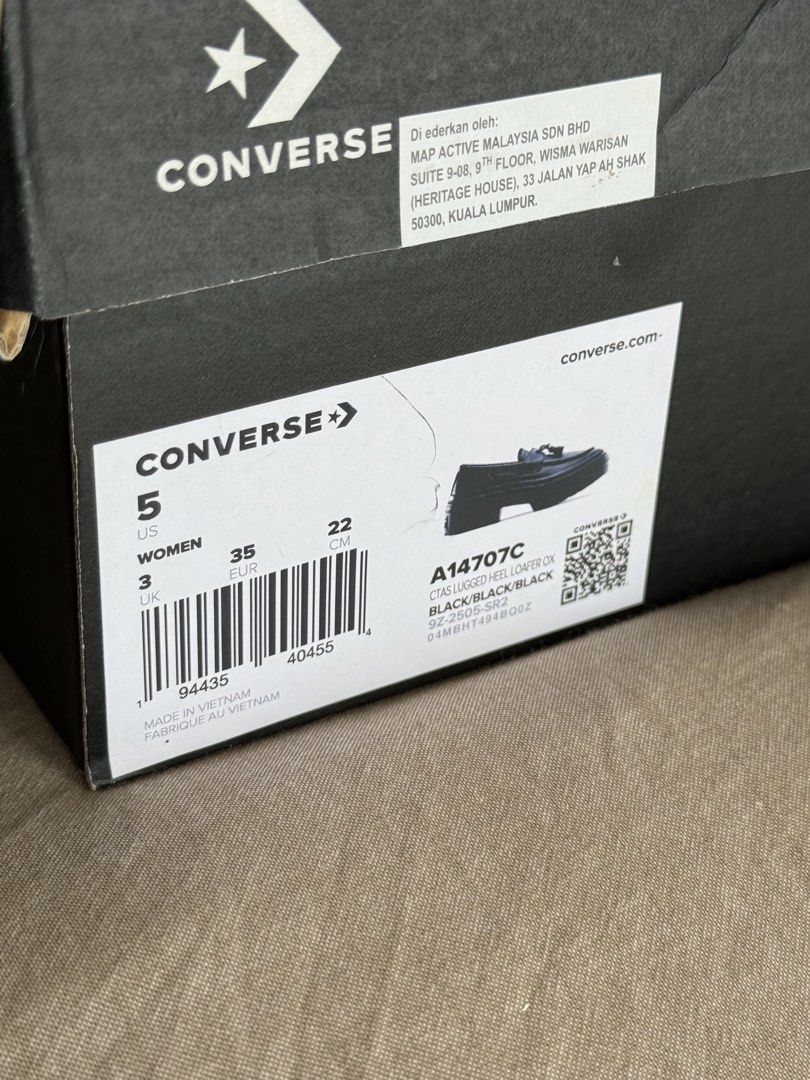 Converse Chuck Taylor All Star Lugged Heel Loafer Platform Leather (Womens 5 US 3 UK) (Category: Loafers) located in Petaling Jaya. Submitted by robotron5000 (Listing ID 1448117025, Image 3). Description: - Original Converse black leather loafers - Platform sole for added height - Stylish tassel detail on the front - Comes with original box - Women's Size 5 US / 3 UK. Size runs small. - Never worn. Selling off due to purchasing the wrong size .