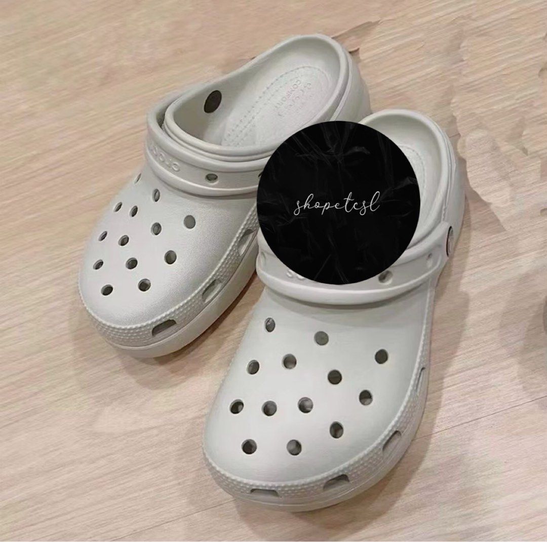 Crocs Buckled Sandals (Kategori: Sepatu Wanita) berada di Jakarta Barat. Dikirim oleh shopetcsl (ID iklan 1448098892, Gambar 1). Deskripsi: Merek: Crocs. Kondisi 98% (belum pernah digunakan/terlihat sangat baru). Kelengkapan: Plastic bag. Tidak ada kotak‼️.