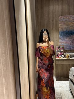 (Category: ) located in . Submitted by b_curatedcloset (Listing ID 1448172700, Image 1). Description: .