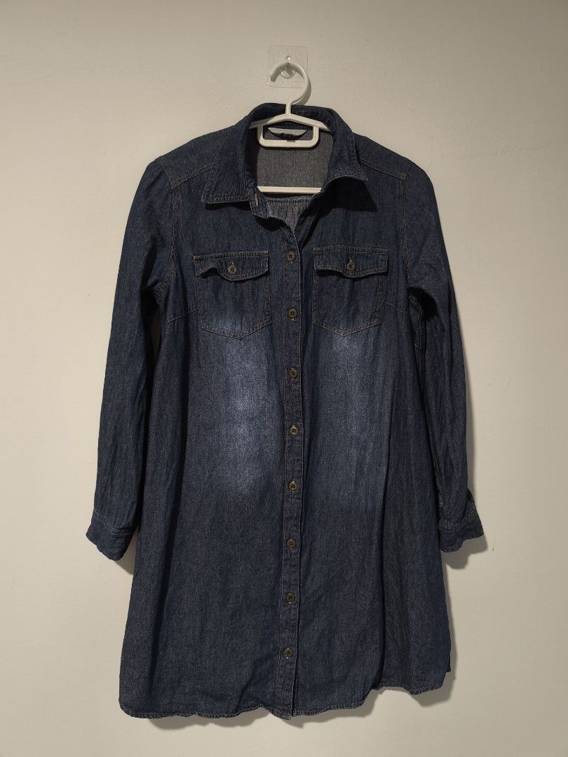 Elfindol Denim/ jeans blouse (Category: Blouses) located in Kuala Lumpur. Submitted by motslovers (Listing ID 1448158066, Image 1). Description: exc postage size M - L best fit.