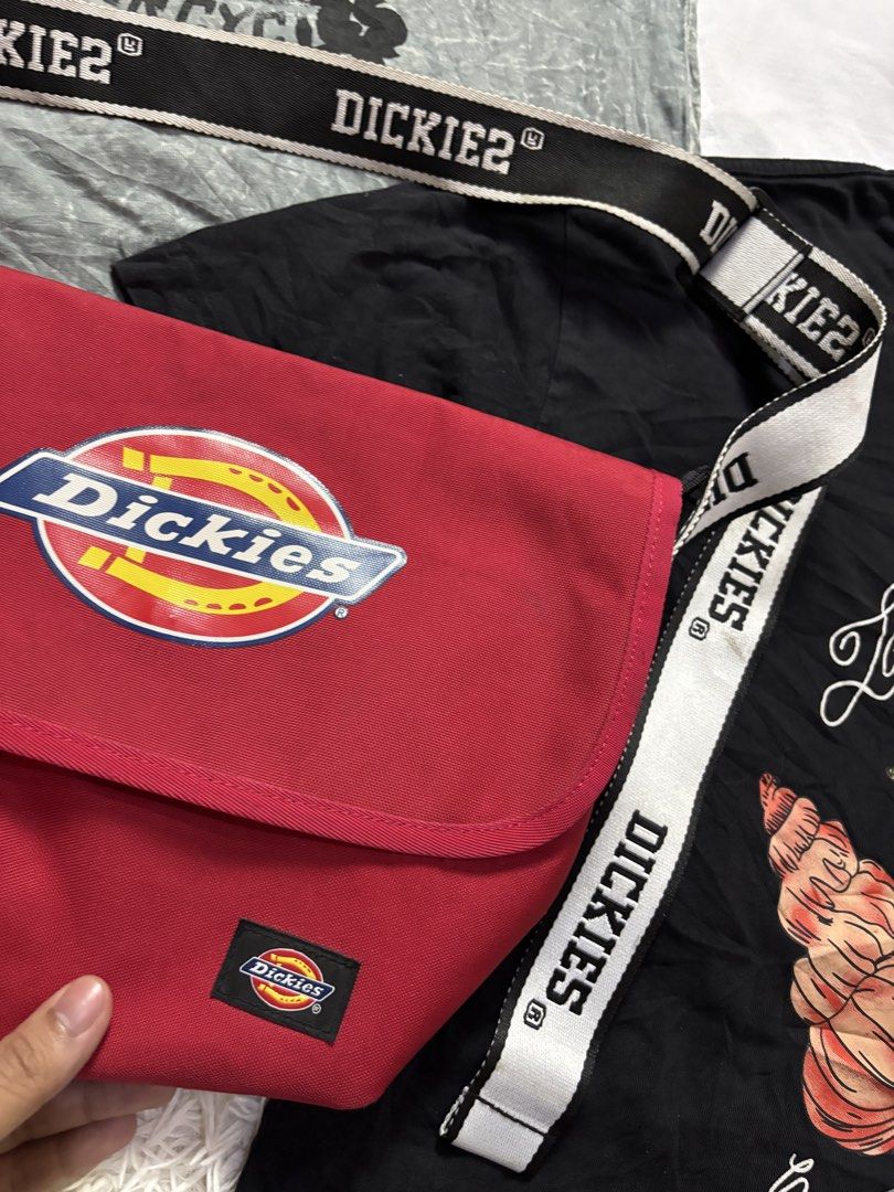 Dickies Red Sling Bag W/Sling Logo (Category: Sling Bags) located in Baguio. Submitted by 8luck (Listing ID 1448261981, Image 2). Description: DICKIES SLING BAG EXCELLENT CONDITION Medium - Large.