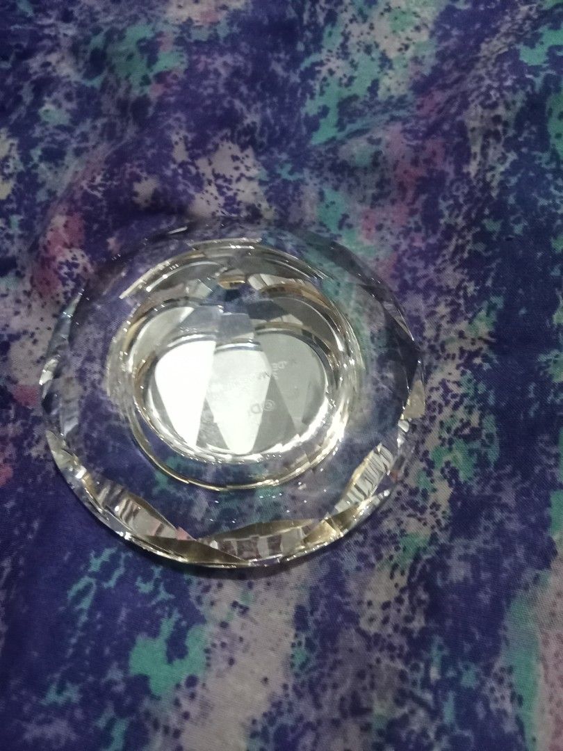 Disney Diamond Crystal Shape Clock (Category: Clocks) located in Bocaue. Submitted by marajapansurplus (Listing ID 1448231898, Image 3). Description: - Beautiful crystal clock with a unique diamond shape design. - Features a small clock face displaying an image of the Kaaba in Mecca. - Adds a touch of elegance to any desk or living space. - Makes a thoughtful and beautiful gift. - Selling as it is - Untested.
