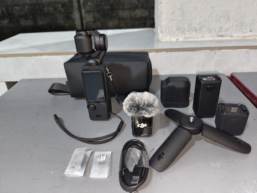 DJI Pocket 2 Creator Combo with Accessories (Category: Cameras) located in Lubao. Submitted by marielsm (Listing ID 1448216823, Image 2). Description: 🎥 FOR SALE: DJI Osmo Pocket 3 Creator Combo ✨ Selling my DJI Osmo Pocket 3 Creator Combo. ✅ Only used for 1 week – halos brand new pa! ✅ Complete and well taken care of. ✅ With Silicone Case ✅ Hydrogel screen protector already installed🥰 💰 Bought for: • DJI Osmo Pocket 3 Creator Combo – ₱30,000 