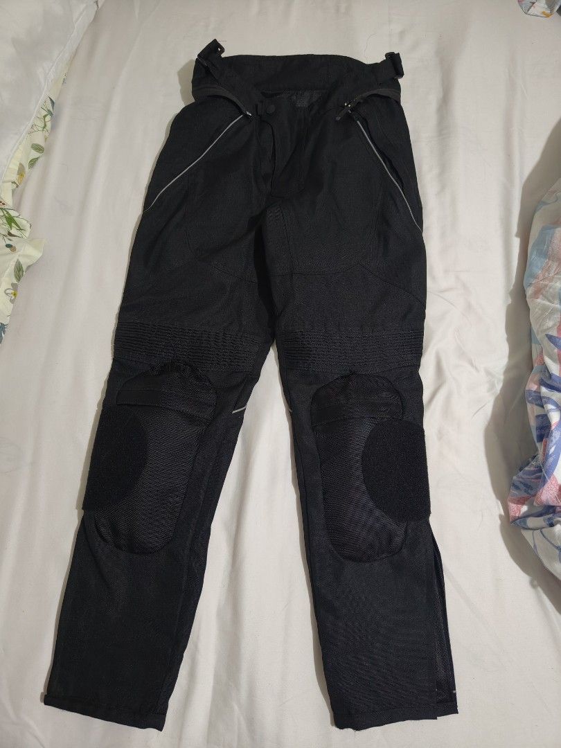 DUHAN Motorcycle Riding Pants CE Approved Protection (Category: Jeans) located in Cainta. Submitted by relove.finds_2020 (Listing ID 1448233310, Image 1). Description: -MEDIUM SIZE - Duhan Motorcycle Riding Pants - CE Approved Protection - Black Color - Includes Knee Padding - Adjustable Waist for a Comfortable Fit - Ideal for Motorcycle Riding.