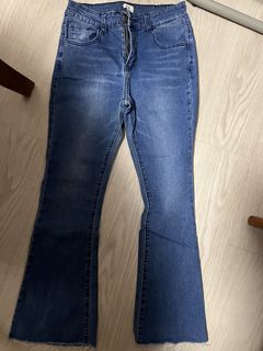 (Category: ) located in . Submitted by shop.moomin (Listing ID 1448194244, Image 1). Description: .
