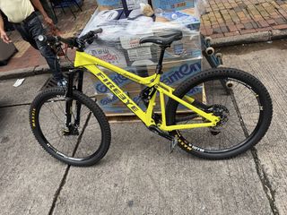 （分類：）位於 。 由 happysell993 提交（商品編號 1448145035，圖片 1）。簡介： 。