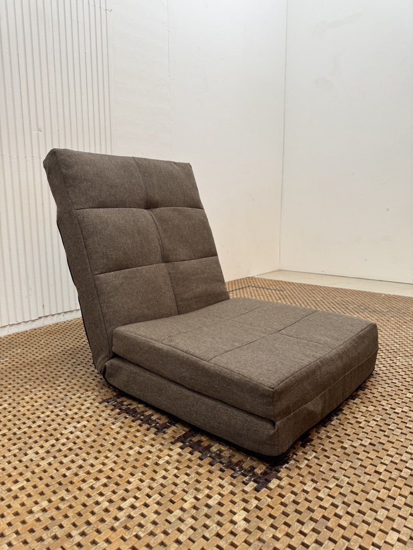 Floor sofabed (Category: Sofas) located in Quezon City. Submitted by matetdevis13 (Listing ID 1448180101, Image 2). Description: 3-Fold Floor Sofa Bed Price: 3,200 L24 x W24/71.5 x H28/6.5 In good condition Code MJS15-G34C.