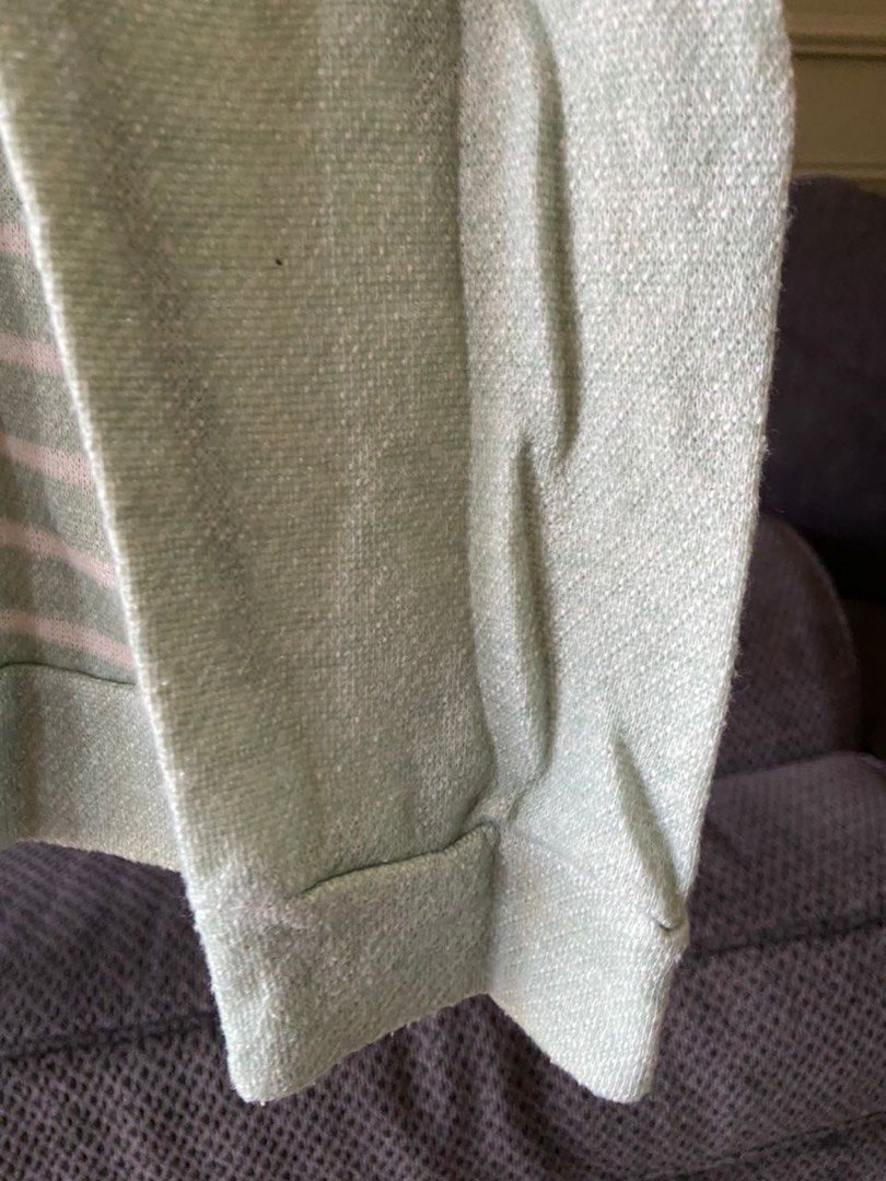 Forever 21 Striped Crewneck Sweatshirt - Size M (Category: Longsleeves) located in Kajang. Submitted by qisthings (Listing ID 1448109080, Image 3). Description: - Light green and white striped sweatshirt - Brand: Forever 21 - Style: Long sleeves, crewneck, raglan sleeves - Material shell 60% cotton 40% polyester - Size M - Perfect for casual wear - Free delivery within West Malaysia .