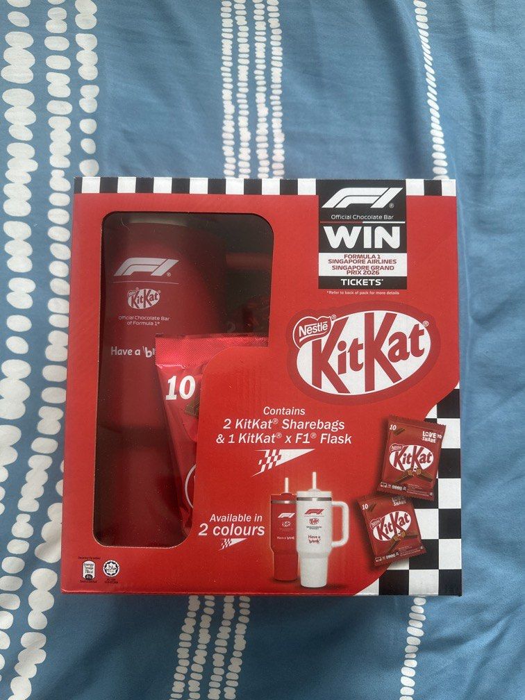 Formula 1 KitKat Water Flask + 20 Kitkats with box
