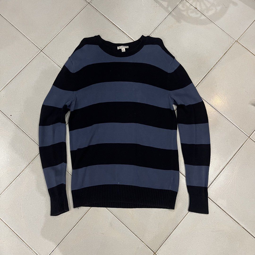 Gap Striped Crewneck Sweater (Category: Longsleeves) located in Santa Rosa. Submitted by bats_ (Listing ID 1448228631, Image 1). Description: - Classic blue and black stripes - Brand: Gap - Style: Long sleeve, crewneck sweater - Material: Soft knit fabric - Versatile: Great for layering or wearing solo - Easy to style with jeans or trousers.