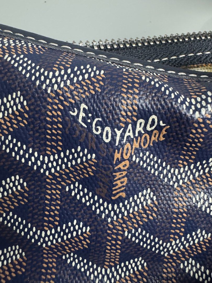 Goyard - Boheme Hobo - Bag (Category: Luxury Bags & Wallets) located in San Pablo. Submitted by _daddyrey (Listing ID 1448235287, Image 3). Description: Goyard - Boheme Hobo - Bag Rank A No flaws Excellent condition NGA kaso na pa authenticate DM!.