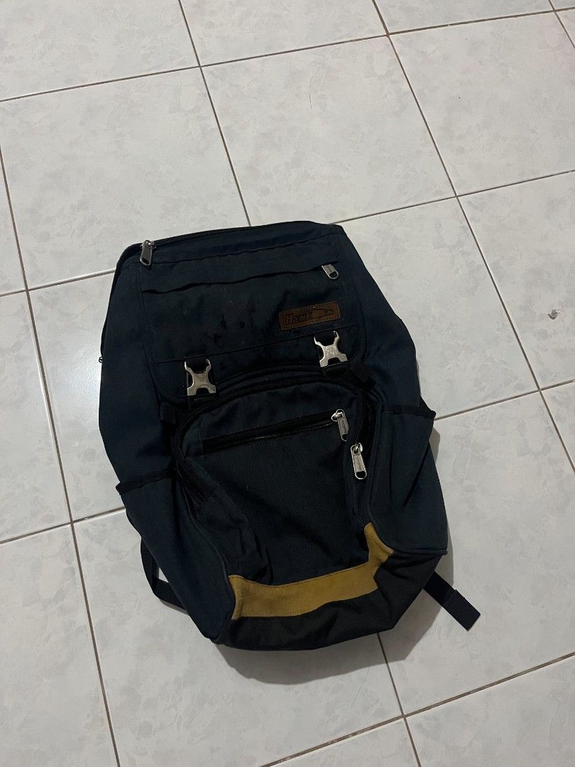 HAWK BAGPACK (Category: Backpacks) located in Floridablanca. Submitted by 7.loots (Listing ID 1448260418, Image 2). Description: EXCELLENT CONDITION WORKING ZIPPERS NEGOTIABLE GCASH PAYMENT PLUS SHIPPING FEE.