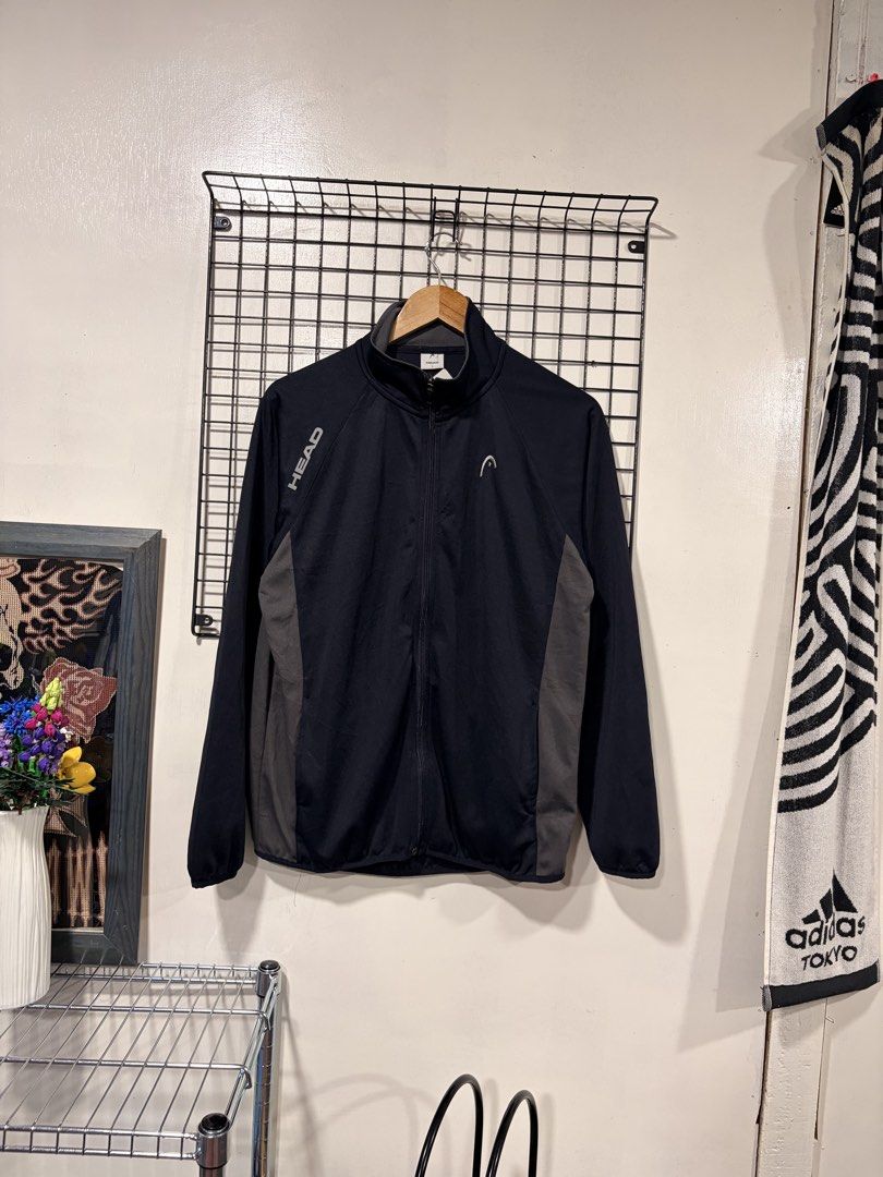 Head Tracktop (Category: Coats, Jackets and Outerwear) located in Kota Bharu. Submitted by dfstoremy (Listing ID 1448206406, Image 1). Description: L (23/26) Condition 9/10.